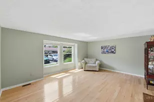 955 Woodlyn Dr N, Anderson Township, OH 45230 - Photo 6