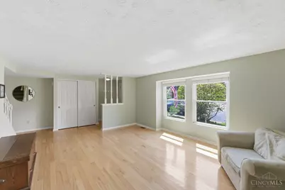 955 Woodlyn Drive N, Anderson Township, OH 45230 - Photo 4