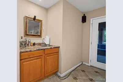 7229 W Hartford Court, West Chester, OH 45069 - Photo 16