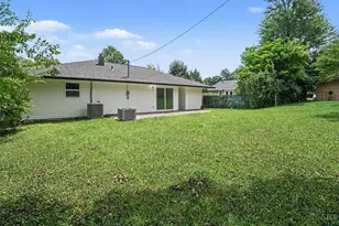 8719 Hood Ct, Springfield Township, OH 45231 - Photo 10