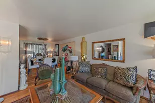 10597 Toulon Dr, Springfield Township, OH 45240 - Photo 4