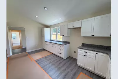 12848 US 50, Paint Township, OH 45123 - Photo 18