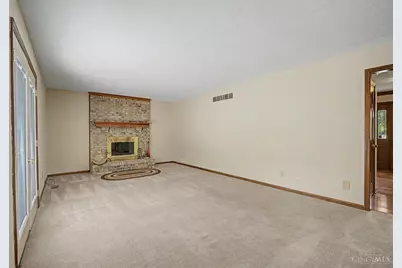 8295 Beckett Station Drive, West Chester, OH 45069 - Photo 10