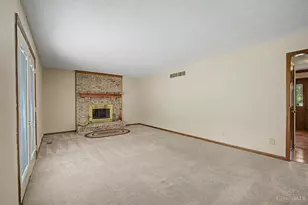 8295 Beckett Station Dr, West Chester, OH 45069 - Photo 10