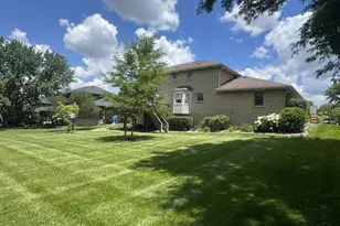 8295 Beckett Station Dr, West Chester, OH 45069 - Photo 32