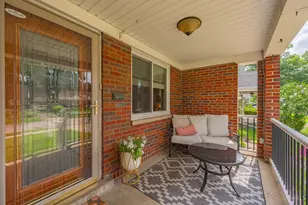 3810 N Broadlawn Cir, Silverton, OH 45236 - Photo 4