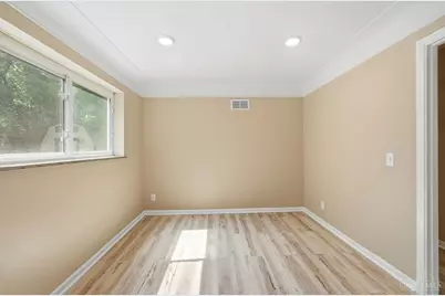 8844 Mockingbird Lane, Springfield Township, OH 45231 - Photo 12