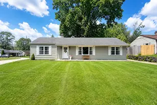 9681 Northfield Ln, Springfield Township, OH 45231 - Photo 1
