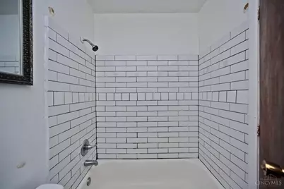 821 W Galbraith Road, Springfield Township, OH 45231 - Photo 20