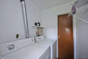 821 W Galbraith Rd, Springfield Township, OH 45231 - Photo 16