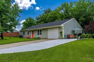 110 Melanee Ln, Oxford, OH 45056 - Photo 1