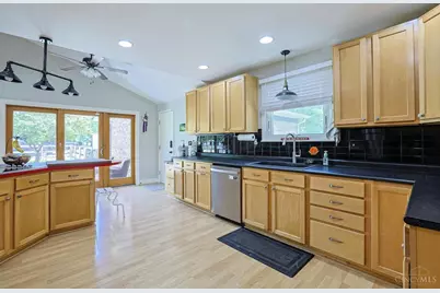 5533 Liberty Woods Drive, Liberty Township, OH 45011 - Photo 18