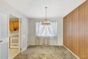 818 Rosetree Ln, Anderson Township, OH 45230 - Photo 6