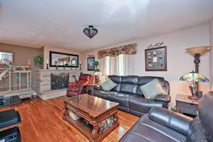 137 Bayham Dr, Green Hills, OH 45218 - Photo 6