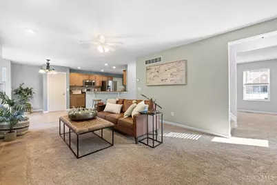 224 Wyndham Drive, Hamilton Township, OH 45039 - Photo 8