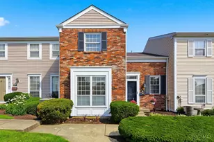 26 Twin Lakes Dr, Fairfield, OH 45014 - Photo 1