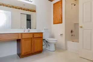 401 St Andrews Cir, Miami Township, OH 45150 - Photo 12