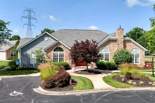 401 St Andrews Cir, Miami Township, OH 45150 - Photo 6
