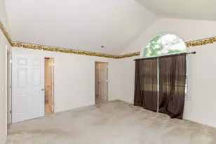 401 St Andrews Cir, Miami Township, OH 45150 - Photo 16