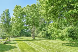 401 St Andrews Cir, Miami Township, OH 45150 - Photo 4