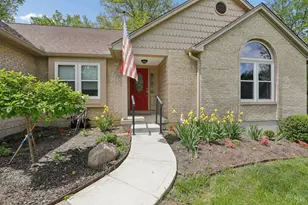 6242 Davon Ct, Miami Township, OH 45140 - Photo 2