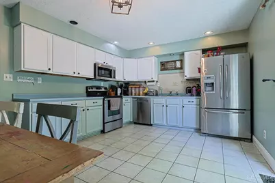 20938 Lakeview Drive, Lawrenceburg, IN 47025 - Photo 14