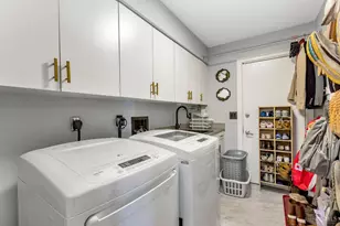 8185 Misty Cove Ln, Deerfield Township, OH 45039 - Photo 22