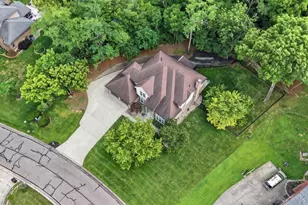6651 Lewis Clark Trail, Sycamore Township, OH 45241 - Photo 8