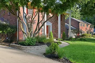 11257 Marlette Dr, Sycamore Township, OH 45249 - Photo 2