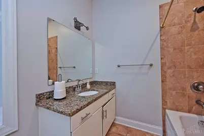 1326 Vine Street #B, Cincinnati, OH 45202 - Photo 28