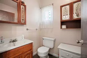 202 W Sixty Ninth St, Cincinnati, OH 45216 - Photo 12