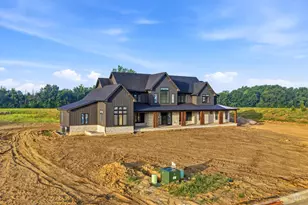9870 Christian Ct, Hamilton Township, OH 45140 - Photo 12
