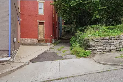 108 W Clifton Avenue, Cincinnati, OH 45202 - Photo 36