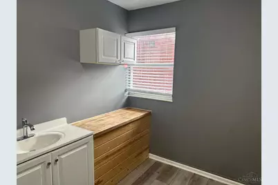 5598 Glenway Avenue, Cincinnati, OH 45238 - Photo 10