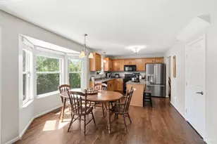 12067 Brookway Dr, Springfield Township, OH 45240 - Photo 6