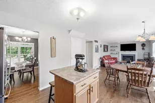 12067 Brookway Dr, Springfield Township, OH 45240 - Photo 10