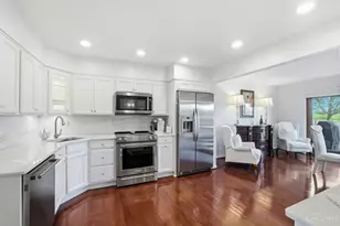 566 Maple Ln, Mason, OH 45040 - Photo 2