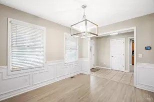 220 Auburn Meadows Ct, Carlisle, OH 45005 - Photo 6