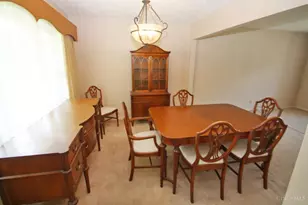 5452 Green Acres Ct, Green Township, OH 45248 - Photo 8