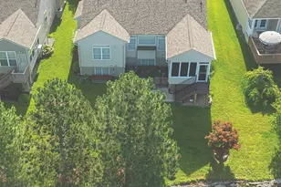 8199 Jeanne's Creek Ln, West Chester, OH 45069 - Photo 2