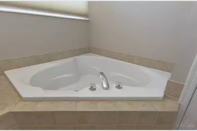 8199 Jeannes Creek Lane, West Chester, OH 45069 - Photo 32