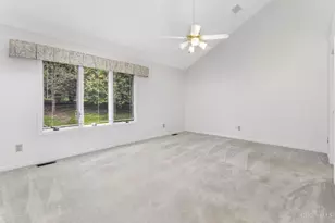 135 Wayside Cir, Hamilton, OH 45013 - Photo 18