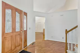 135 Wayside Cir, Hamilton, OH 45013 - Photo 2