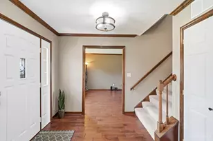 1802 Lord Fitzwalter Dr, Miamisburg, OH 45342 - Photo 2
