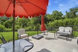 4989 Lakeview Dr, Hamilton Township, OH 45152 - Photo 24