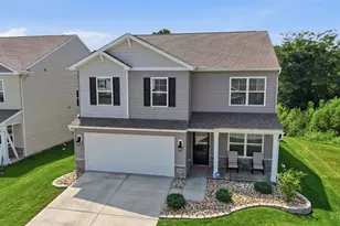 4989 Lakeview Dr, Hamilton Township, OH 45152 - Photo 1