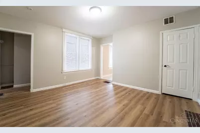 1619 Powers Street, Cincinnati, OH 45223 - Photo 4