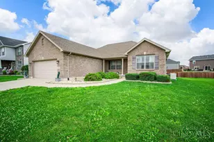 246 Auburn Meadows Ct, Carlisle, OH 45005 - Photo 2