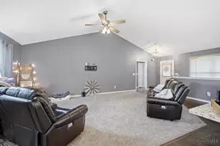 246 Auburn Meadows Ct, Carlisle, OH 45005 - Photo 6