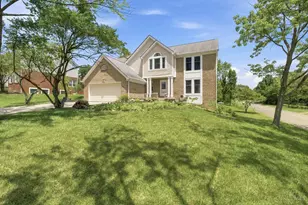 8042 Quail Meadow Ln, West Chester, OH 45069 - Photo 2